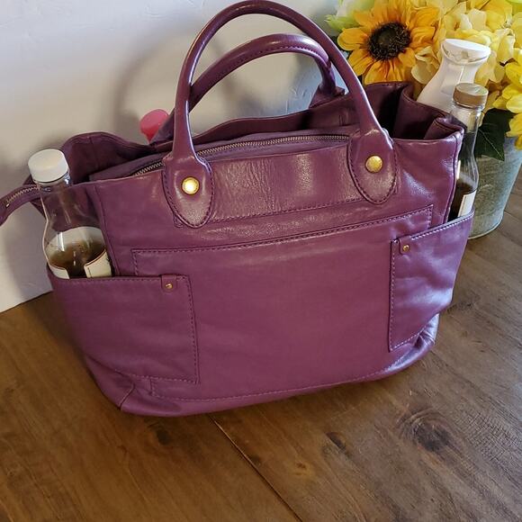 Marc by Marc Jacobs Preppy Lamb Leather Hayley Tote - Picture 4 of 16